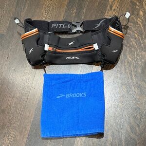 Fitletic Running/hiking Belt with Blue Brooks Towel